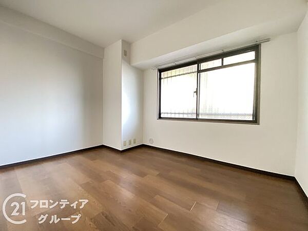 住まい選びは、価格や立地だけでなく、将来の暮らし方まで含めて考えることが大切です。今の段階で気になっていることを、まずスタッフに話してみてください