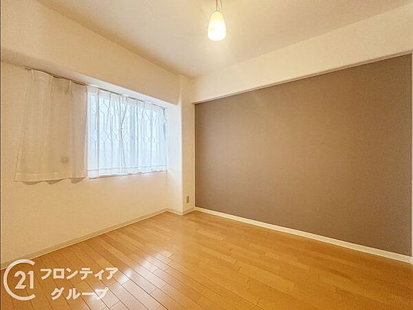 住まい選びは、価格や立地だけでなく、将来の暮らし方まで含めて考えることが大切です。今の段階で気になっていることを、まずスタッフに話してみてください