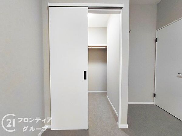 住まい選びは、価格や立地だけでなく、将来の暮らし方まで含めて考えることが大切です。今の段階で気になっていることを、まずスタッフに話してみてください