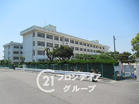 明石市立林小学校 徒歩7分。 800m