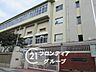 周辺：神戸市立鷹取中学校 徒歩8分。 580m