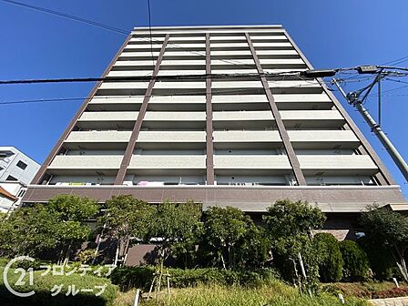 住まい選びは、価格や立地だけでなく、将来の暮らし方まで含めて考えることが大切です。今の段階で気になっていることを、まずスタッフに話してみてください