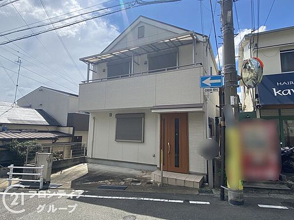 「賃貸のままでいいのか、買うべきか」その判断に必要な情報を、スタッフがわかりやすく整理してお伝えします。お気軽にご相談ください