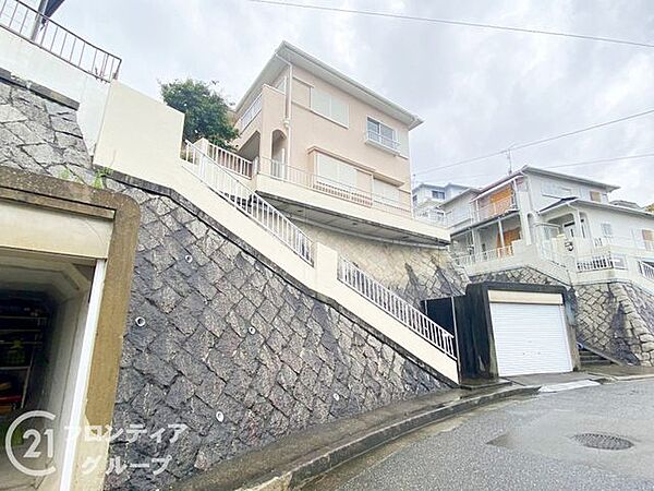 物件から受けた印象や、周辺の生活環境への疑問まで、気になることを何でも話してみてください。暮らしのイメージを一緒に整理していきましょう