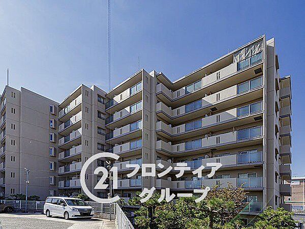 住まい選びは、価格や立地だけでなく、将来の暮らし方まで含めて考えることが大切です。今の段階で気になっていることを、まずスタッフに話してみてください