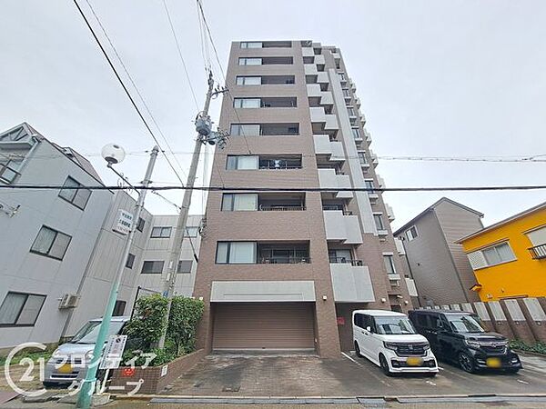 住まい選びは、価格や立地だけでなく、将来の暮らし方まで含めて考えることが大切です。今の段階で気になっていることを、まずスタッフに話してみてください