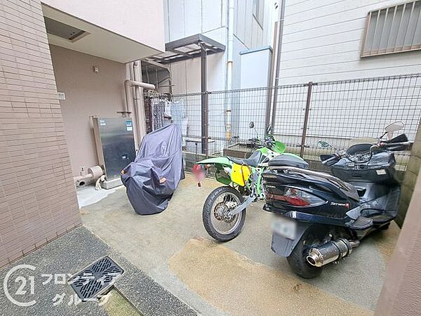 住まい選びは、価格や立地だけでなく、将来の暮らし方まで含めて考えることが大切です。今の段階で気になっていることを、まずスタッフに話してみてください