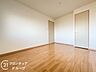 寝室：住まい選びは、価格や立地だけでなく、将来の暮らし方まで含めて考えることが大切です。今の段階で気になっていることを、まずスタッフに話してみてください