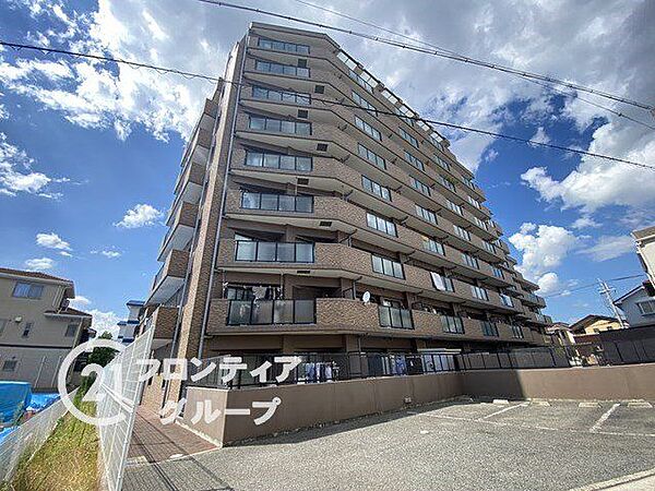 住まい選びは、価格や立地だけでなく、将来の暮らし方まで含めて考えることが大切です。今の段階で気になっていることを、まずスタッフに話してみてください