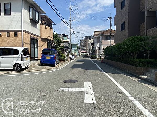 写真だけではわからない採光・広さ・周辺環境の実感は、実際に足を運んでみることが一番です。ご見学はいつでもご予約いただけます