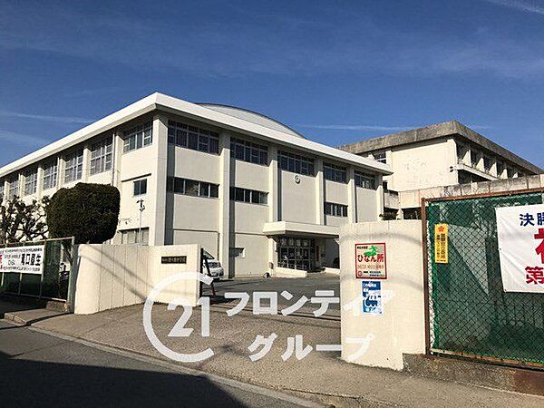 明石市立野々池中学校 徒歩20分。 1580m