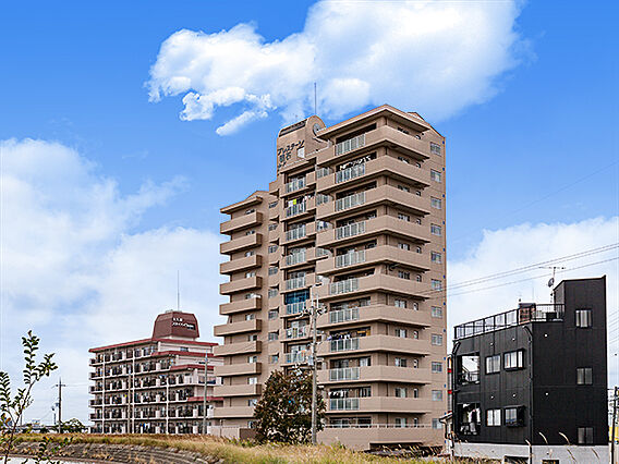 地上12階建て...