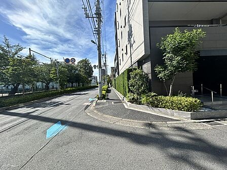 低層マンションなので安定感があります。　