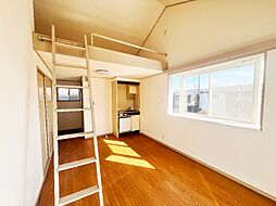 ジュネス・有栖川 2階ワンルームのリビング/ダイニング