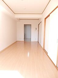 ロイヤルガーデン 3階2LDKのリビング/ダイニング