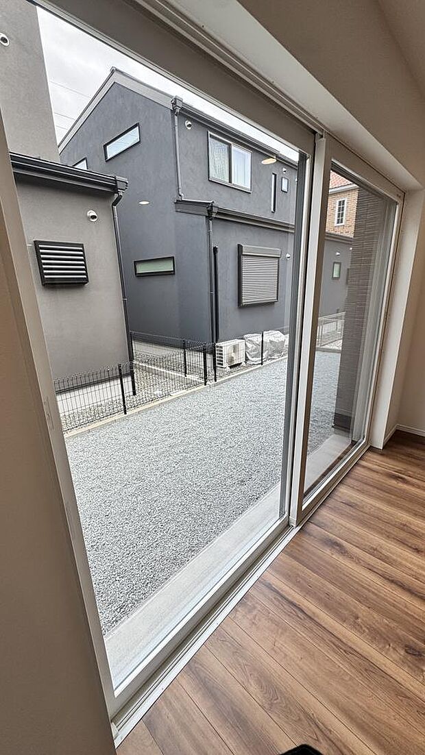 リビング窓から