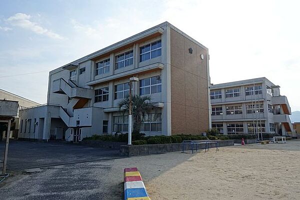西条市立周布小学校 1200m