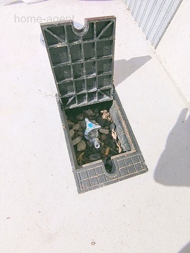 洗車に便利な外水道ございます。