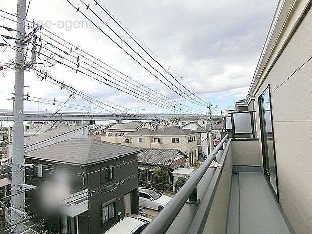 バルコニーからの眺望です。