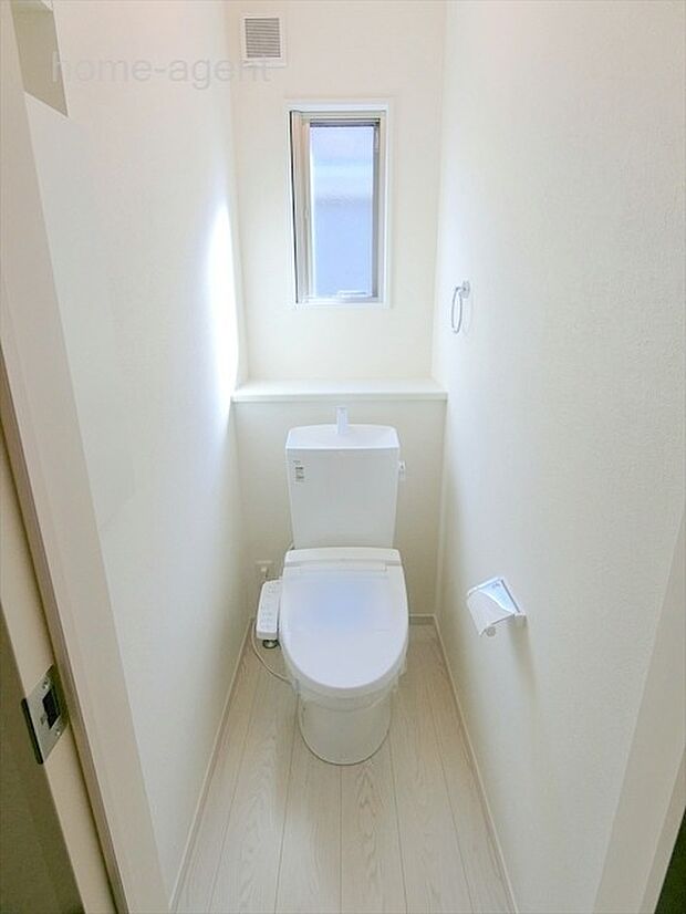 トイレ2か所ございます。