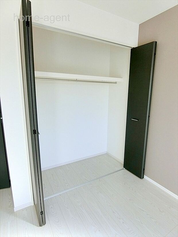 全居室に収納スペースございます。