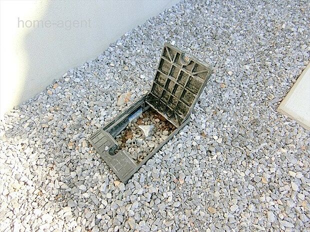 洗車に便利な外水道ございます。