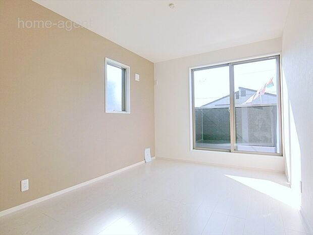 2階に4部屋で使い勝手が良いですね。