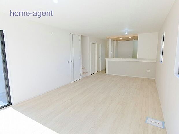 20帖LDKで広々スペース。ぜひ現地で広さを体感ください。