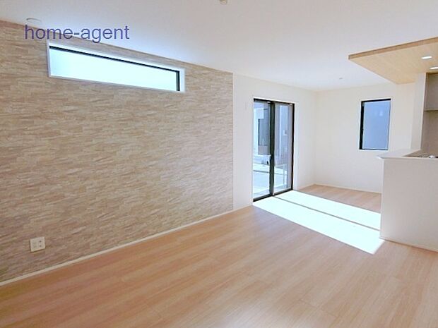 16.1帖のLDK。南側が開けており日当り良好です。