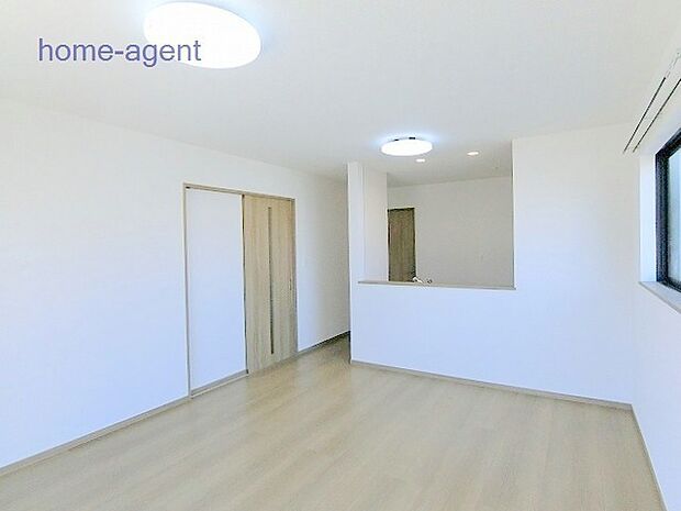 15帖LDK。南東向きで日当り良好です。