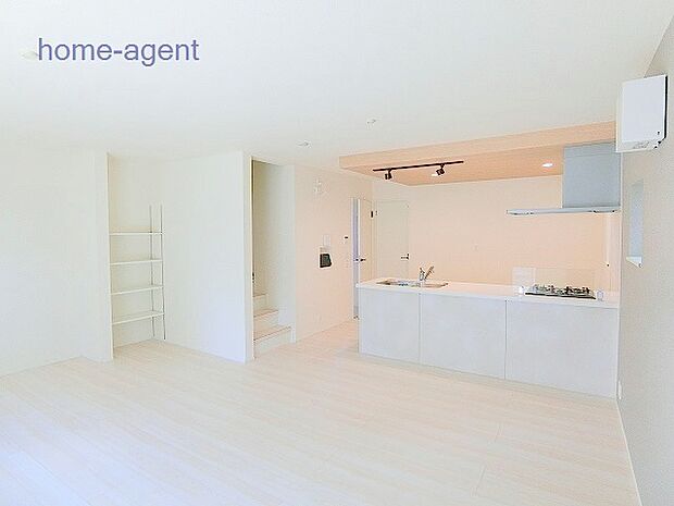 19帖LDK。南向きで日当り良好です。