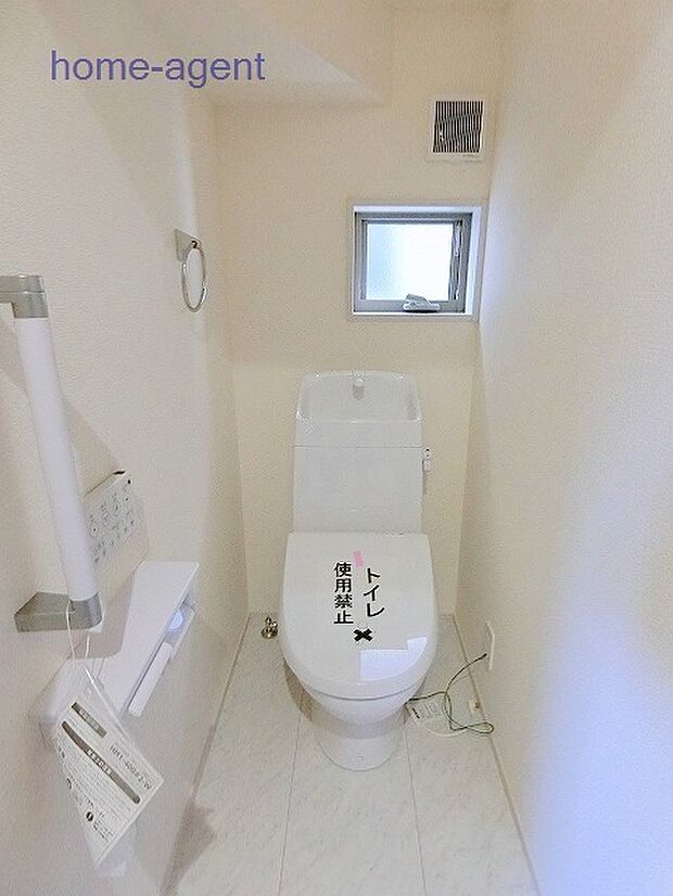 温水洗浄トイレ2箇所ございます。
