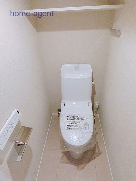 温水洗浄トイレ新規交換済。