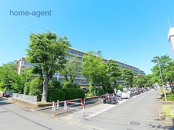 北浦和駅までバス9分、バス停まで徒歩5分