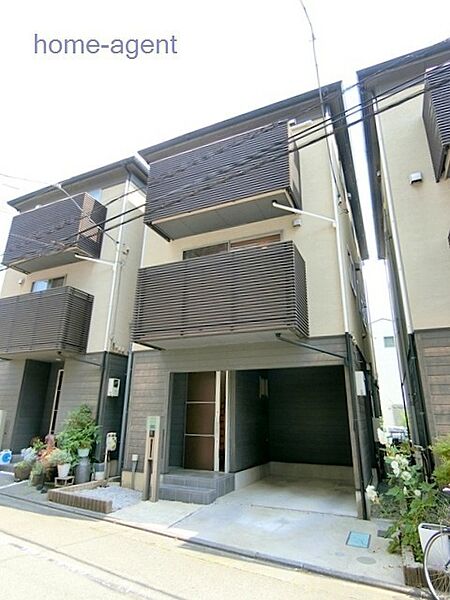 間取り変更工事を行っており、ゆとりのあるお部屋仕様となっております。