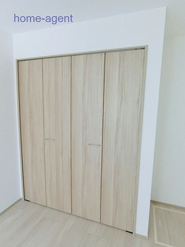 嬉しい全居室収納完備。