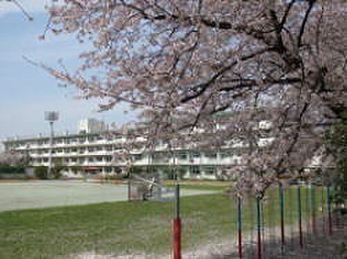 三室小学校