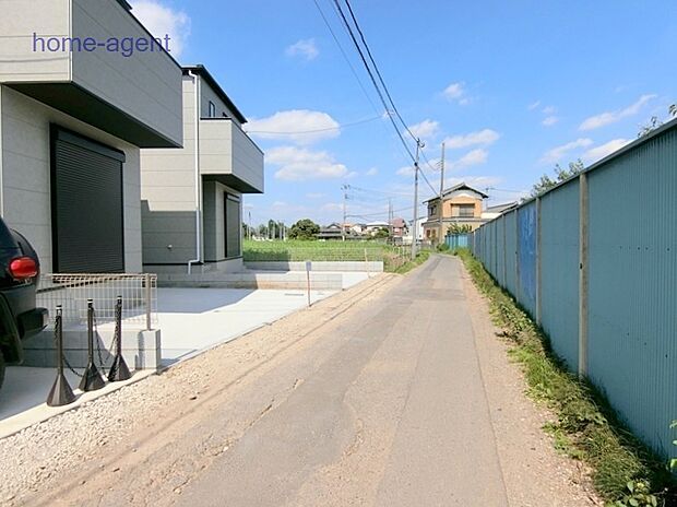 前面道路4m。