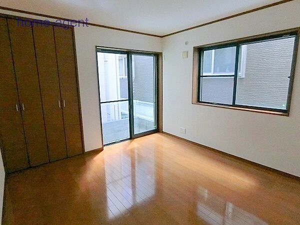 1階洋室7.5帖。