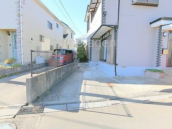 カースペース1台分ございます。