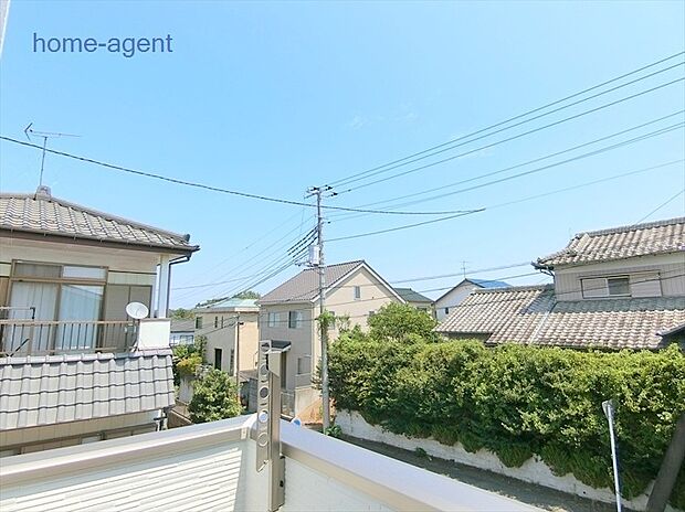 利便さと自然が融和した閑静な住宅街。徒歩数分には桜回廊ございます。