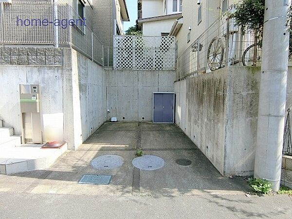 実際の車幅等現地にてご確認ください。