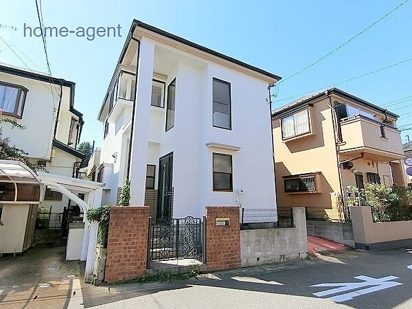桶川駅まで徒歩19分で通勤通学に便利です。