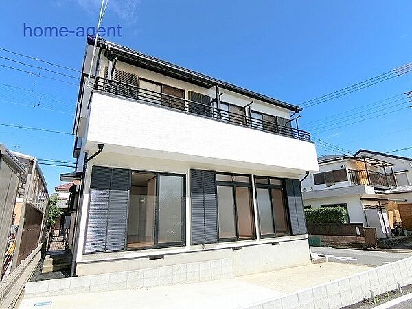 内外装リフォーム済みで綺麗な戸建です。