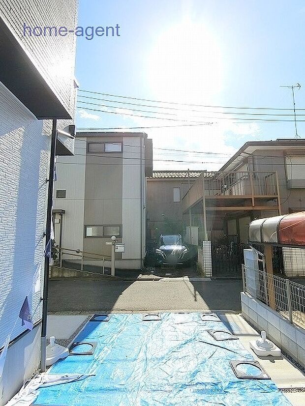 前面道路。