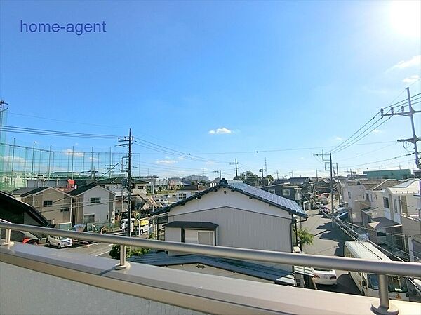 イオンまで徒歩10分で買い物便利です。