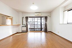 サーパス三輪 4LDKのリビング/ダイニング