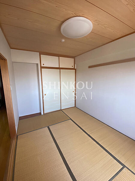 和室　約6帖　＊CG加工写真（実際は家具や小物等がございます）