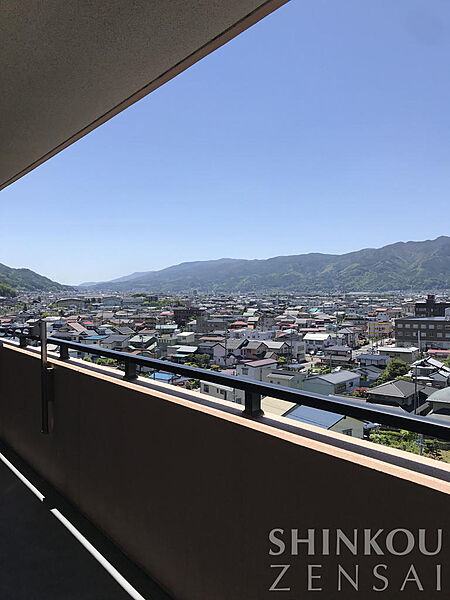 住戸からの眺望　（2020年撮影）