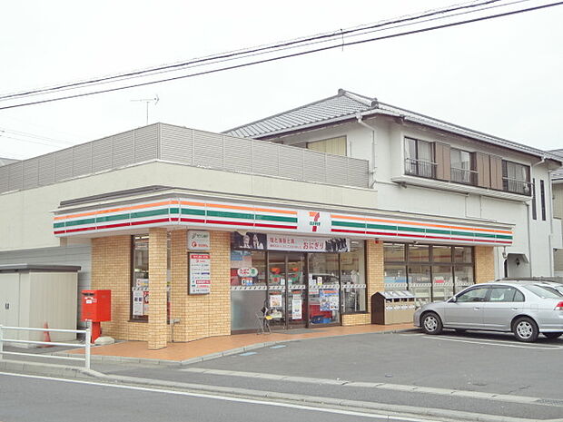 セブンイレブン青葉台1丁目店(740m)